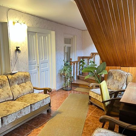 תלאווי Guesthouse Lilia &Wine Celler מראה חיצוני תמונה