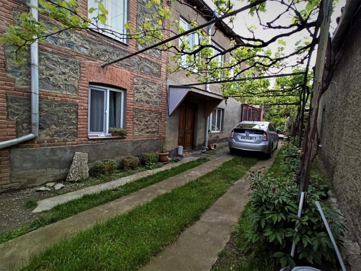 תלאווי Guesthouse Lilia &Wine Celler מראה חיצוני תמונה