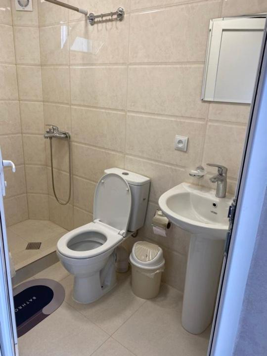 תלאווי Guesthouse Lilia &Wine Celler מראה חיצוני תמונה